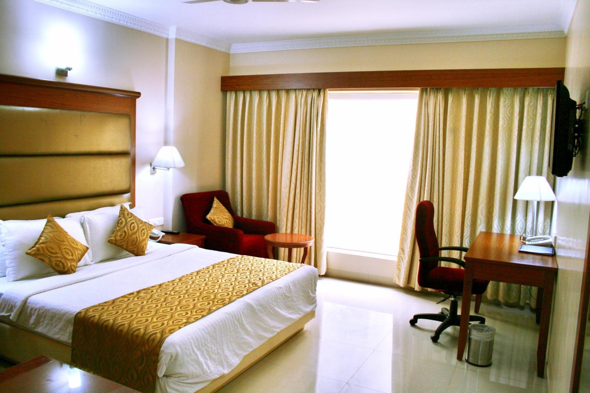 Raj Park- Hill View Hotel Tirupati Exterior foto