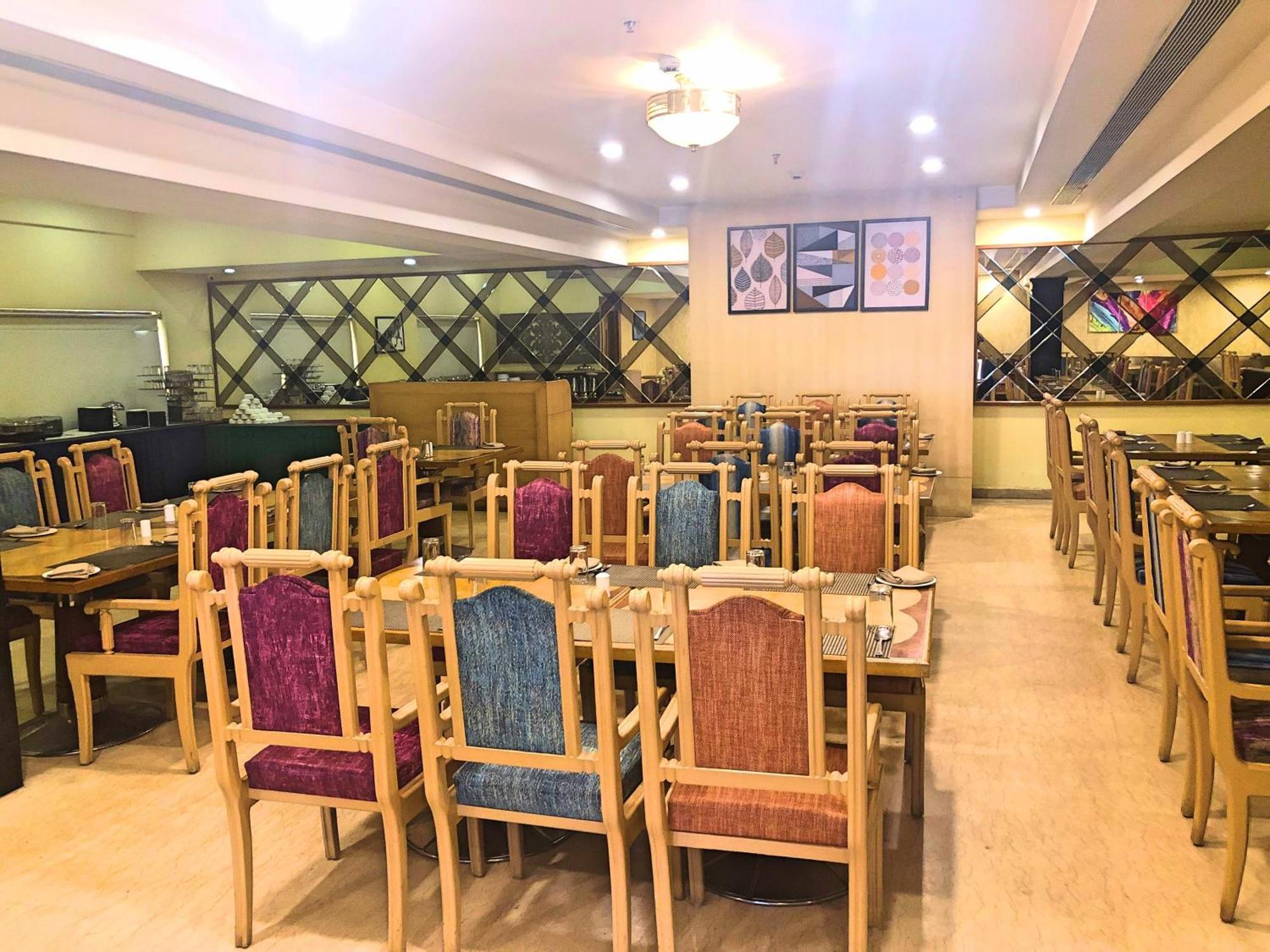 Raj Park- Hill View Hotel Tirupati Exterior foto